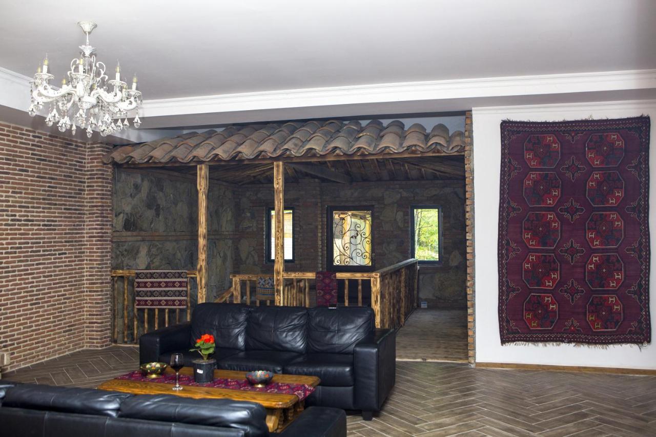 Bekas Wine Cellar Hotell Akhmeta Eksteriør bilde